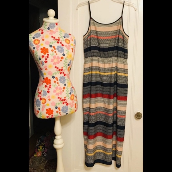 Vince Camuto Moroccan Tile Maxi Dress - Picture 3 of 5